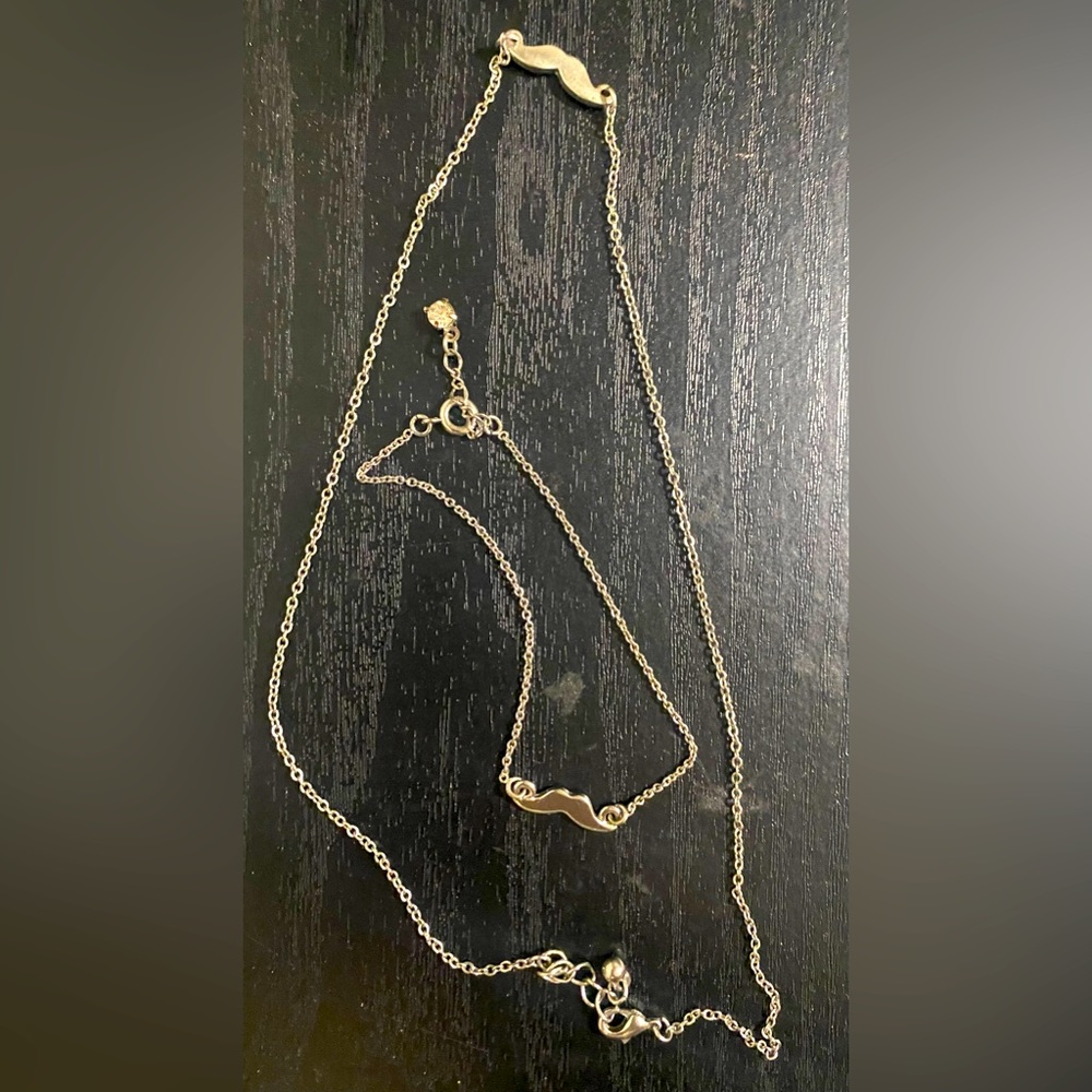 💰2/$10 Jewelry - silver Mustache necklace and bracelet set-